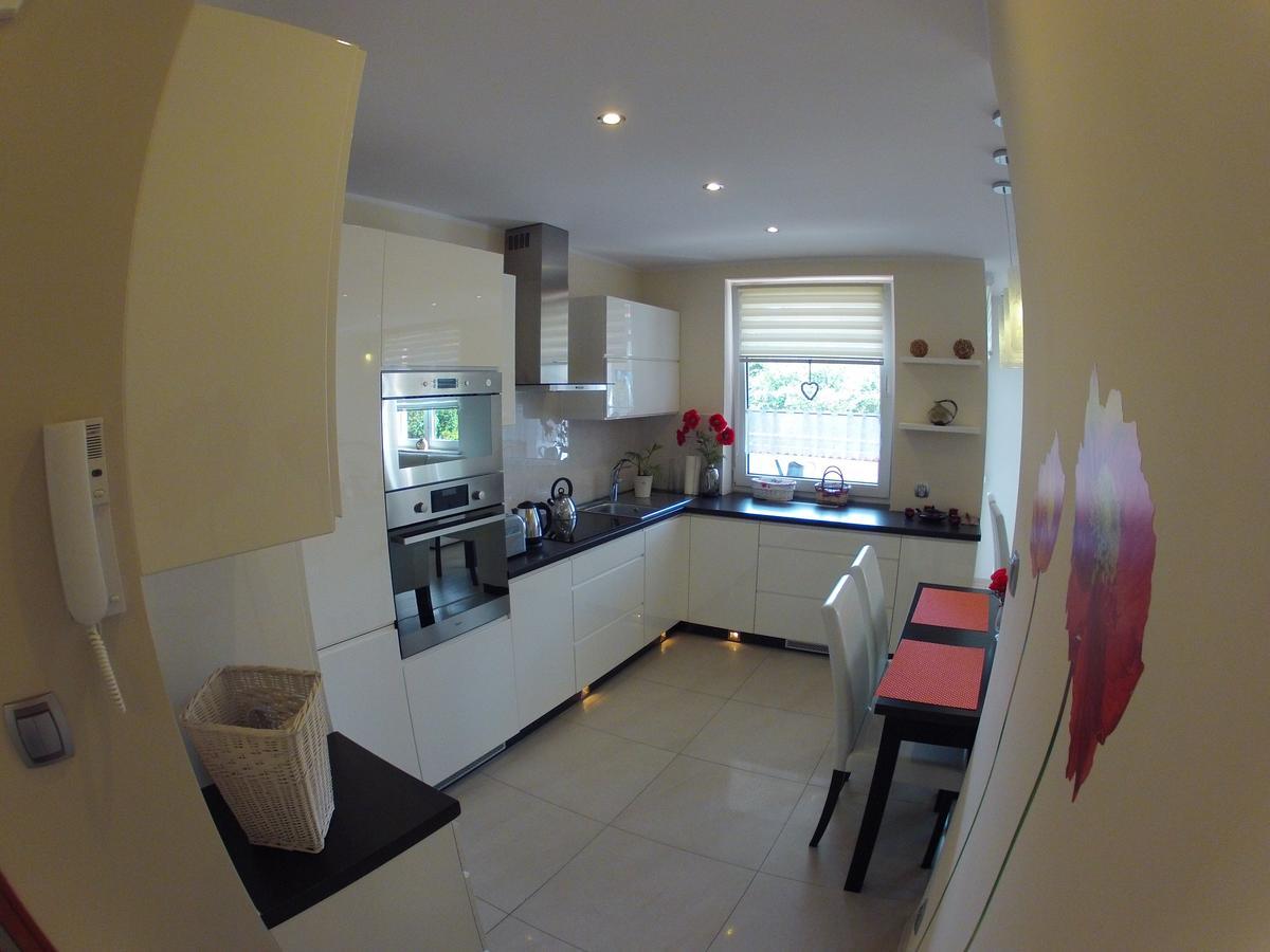 Apartament Alicja Apartment Валбжих Екстериор снимка
