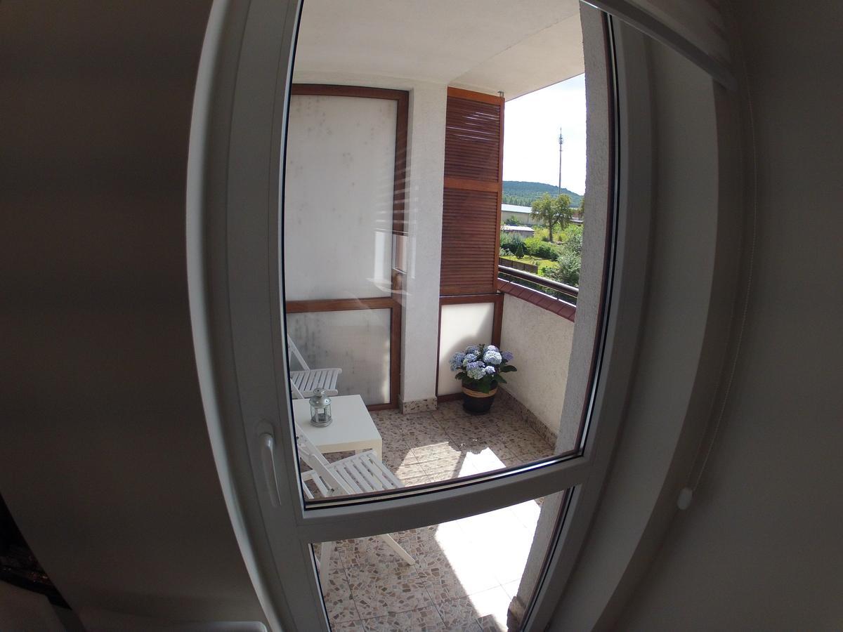 Apartament Alicja Apartment Валбжих Екстериор снимка