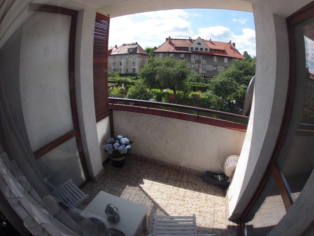 Apartament Alicja Apartment Валбжих Екстериор снимка